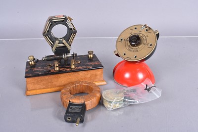Lot 1 - An early Home-Constructor Crystal set