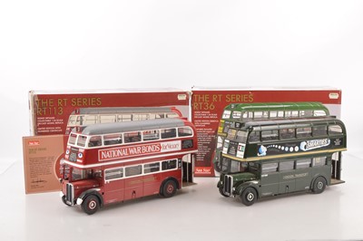 Lot 85 - Sunstar 1:24 Scale Buses