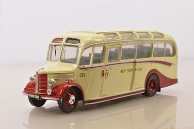 Lot 91 - OC Original Classics 1:24 Scale Bedford Duple OB Coach