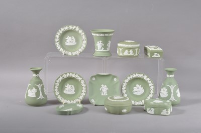 Lot 28 - A collection of modern Wedgwood jasperware items