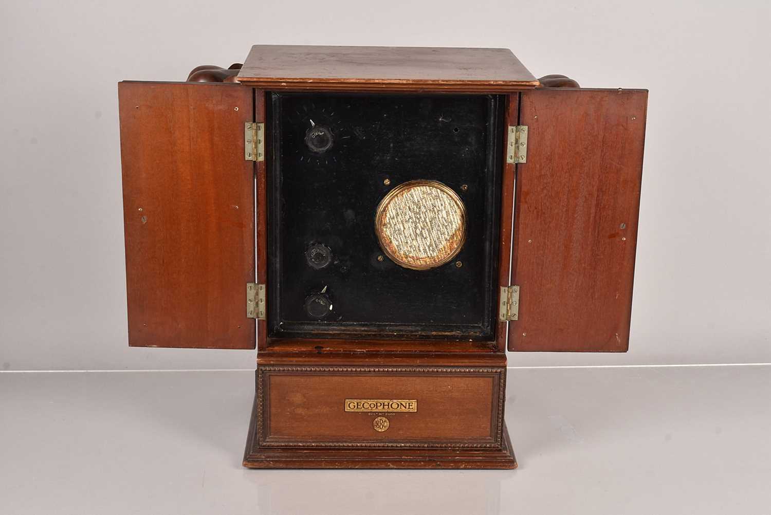 Lot 22 - A Gecophone Model 2001 Radio Receiver