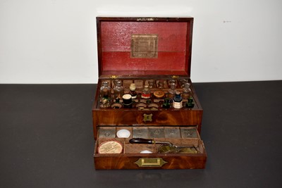 Lot 169 - A vintage Apothecary Set