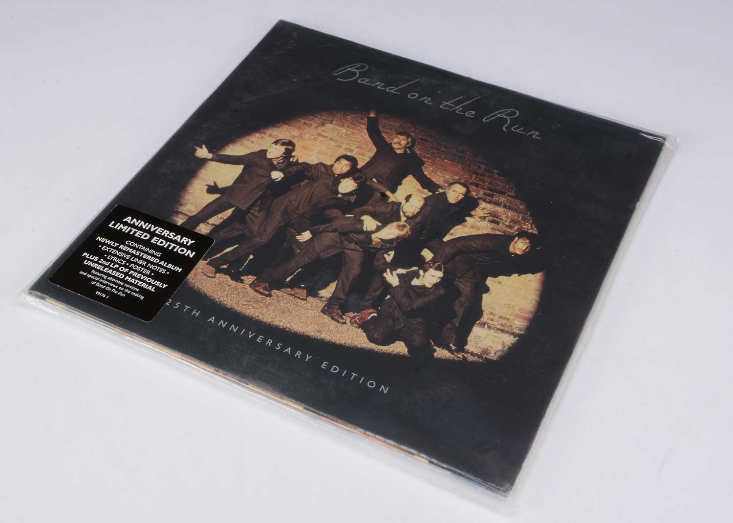 Lot 182 - Wings LP