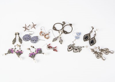 Lot 158 - A collection of modern silver and enamel earrings