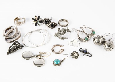 Lot 163 - A collection of silver earrings