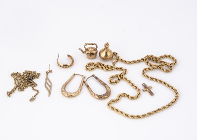 Lot 77 - A quantity of 9ct gold