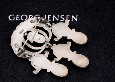 Lot 276 - A Georg Jensen 'Master brooch' silver and lapis no. 95
