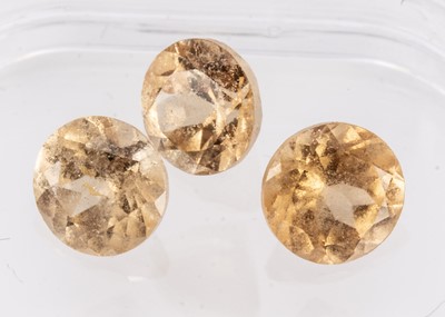 Lot 318 - Three certificated Ceylon Imperial Garnets
