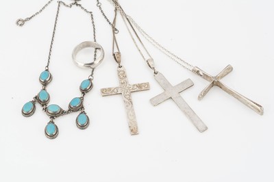 Lot 203 - A small collection of silver jewellery