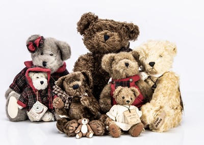 Lot 138 - Seven manufactured teddy bears