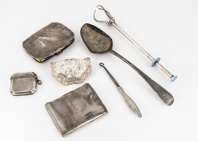Lot 259 - A small collection of silver