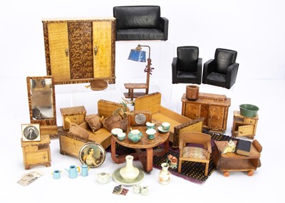 Lot 713 - Larger scale German 1930s Art Deco dolls’ house furniture