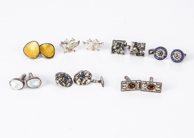 Lot 309 - A collection of silver cufflinks