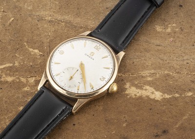 Lot 399 - A 1940s and later Omega manual wind 9ct gold wristwatch