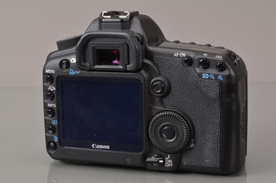Lot 91 - A Canon EOS 5D Mark II DSLR Camera Body