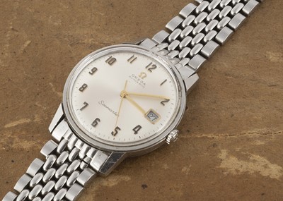 Lot 401 - A 1960s Omega Automatic Seamaster stainless steel wristwatch