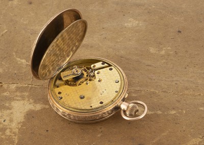 Lot 405 - A late 19th century continental 9ct gold cased lady's pocket watch