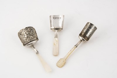 Lot 425 - Three George III period silver and mother of pearl handled tea caddy spoons