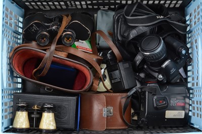 Lot 412 - Cameras and Other Items