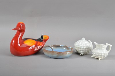 Lot 34 - A small collection of pottery items