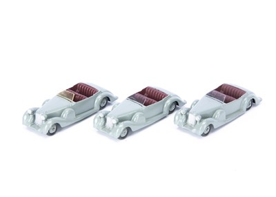 Lot 5 - A Dinky Toys 38c Lagonda Sports Coupe Trade Box