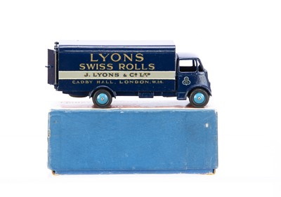 Lot 17 - A Dinky Supertoys 514 Guy 'Lyons' Van