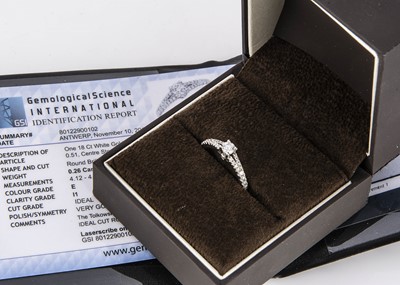 Lot 333 - A certificated 'Tolkowsky' diamond solitaire dress ring