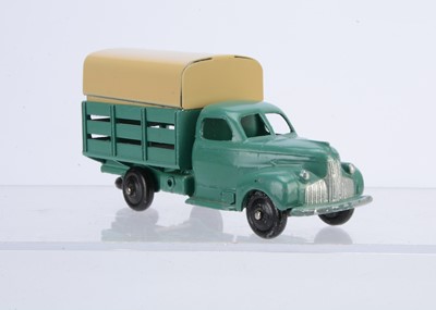 Lot 85 - A French Dinky Toys 25L Studebaker Tapissiere Covered Truck