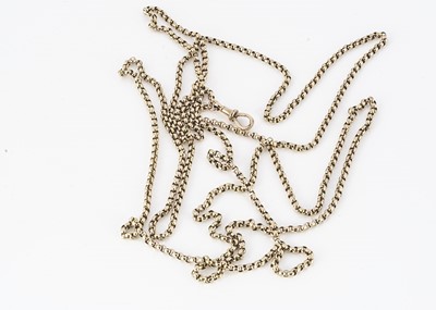 Lot 345 - A late 19th century/early 20th century 9ct muff chain