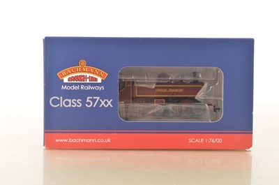 Lot 370 - Bachmann boxed 00 Gauge  commission specially for London Transport Museum 32-030Y maroon 0-6-0 Pannier Tank L 94