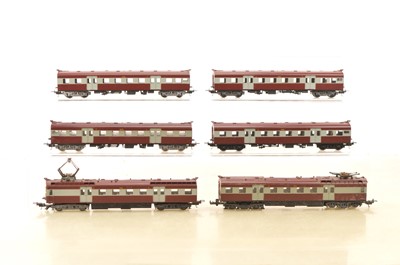 Lot 609 - Lima South African unboxed HO Gauge SAR maroon and grey 6-Car Suburban Train (6)