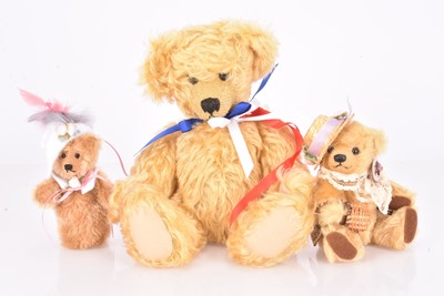 Lot 349 - Two Bocs Teganau Welsh artist Teddy Bears