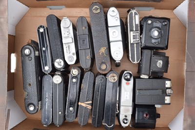 Lot 665 - A Tray of Folding and Box Cameras
