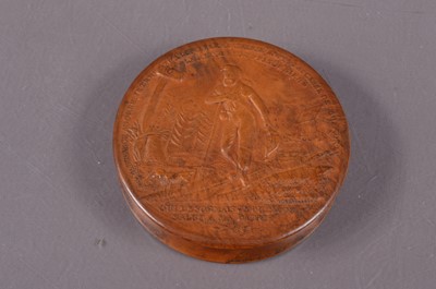 Lot 292 - A circa 1820s French pressed burr wood snuff box depicting "Le Retour Du Prisonnier"