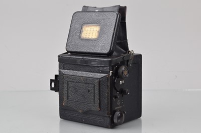 Lot 87 - An Ernemann Ermanox 6.5 x 9 Reflex Camera