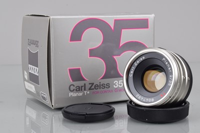 Lot 325 - A Contax Carl Zeiss T* 35mm f/2 Planar Lens