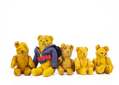Lot 118 - Five post-war small German Teddy Bears