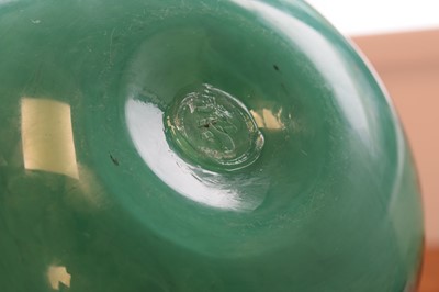 Lot 286 - An art deco glass vase