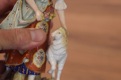 Lot 290 - An early 20th Century porcelain figural group