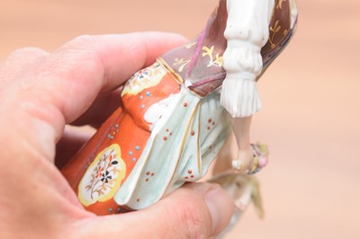 Lot 290 - An early 20th Century porcelain figural group