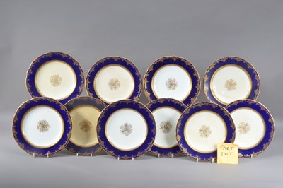 Lot 8 - A collection of Coalport dinner plates