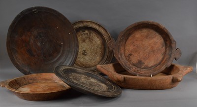 Lot 176 - A collection of 19th century and later treen platter/chargers