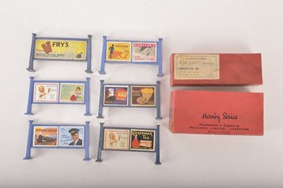 Lot 690 - Hornby 0 Gauge Station Hoardings - Railway accessories