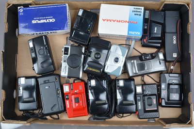 Lot 54 - A Tray of Compact Cameras