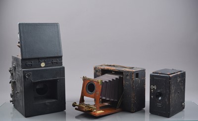 Lot 62 - An Ensign 2¼ B Rollfilm Reflex Camera
