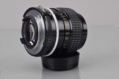 Lot 50 - A Nikon Nikkor 105mm f/2.5 Ai Lens