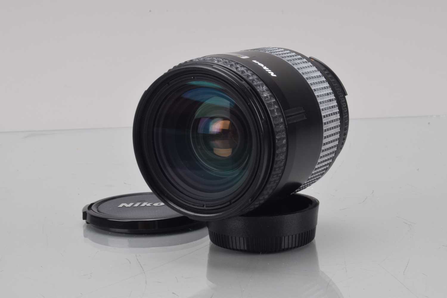 Lot 67 - A Nikon AF Nikkor 28-85mm f/3.5-4.5 Lens