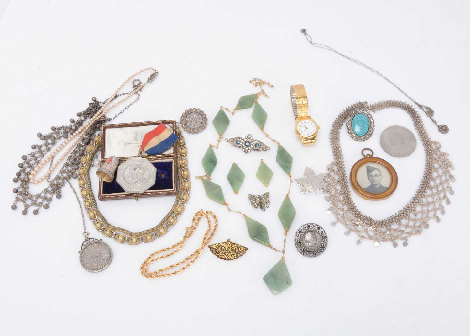 Lot 41 - A collection of continental silver