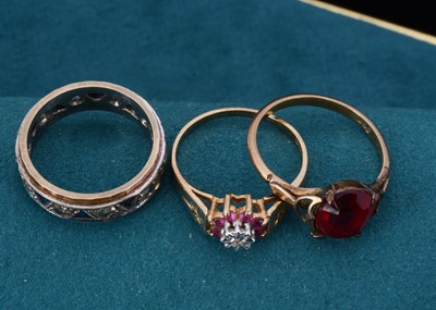 Lot 63 - Three 9ct gold dress rings