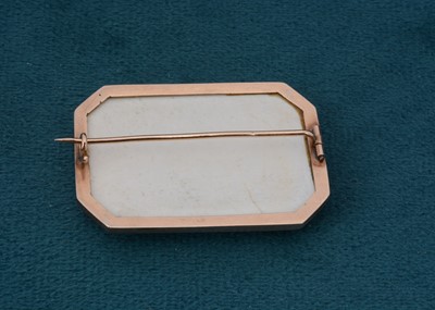 Lot 68 - An 18th Century carved marble Grand Tour rectangular brooch